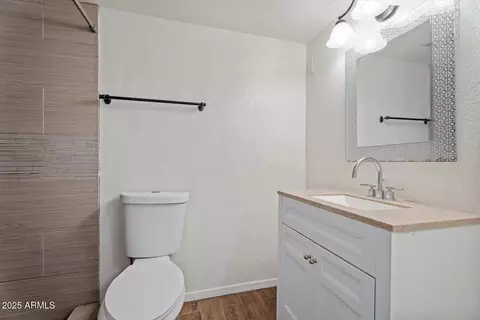 Bath - 6348 N 7th Ave #15, Phoenix, AZ 85013 photo 1 of 2