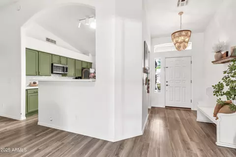 Entry Way - 321 E Sherri Dr, Gilbert, AZ 85296 photo 2 of 3