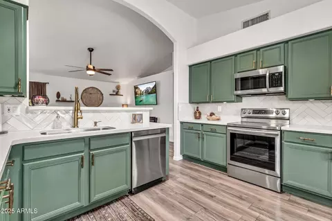 Kitchen - 321 E Sherri Dr, Gilbert, AZ 85296 photo 2 of 4