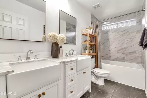 Bath - 321 E Sherri Dr, Gilbert, AZ 85296 photo 4 of 4
