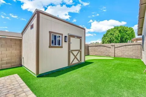 Exterior - 321 E Sherri Dr, Gilbert, AZ 85296 photo 4 of 6