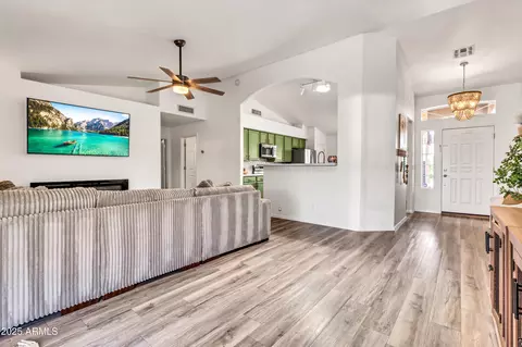 Entry Way - 321 E Sherri Dr, Gilbert, AZ 85296 photo 3 of 3