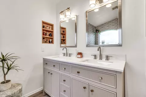 Bath - 321 E Sherri Dr, Gilbert, AZ 85296 photo 1 of 4