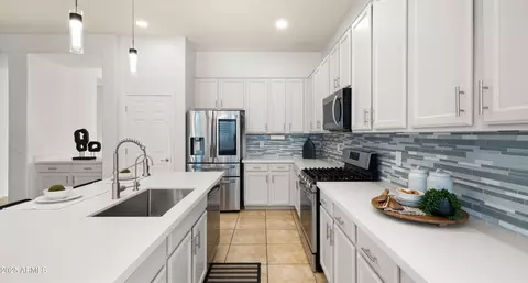 886 E Buckingham Ave, Gilbert, AZ 85297 photo 5