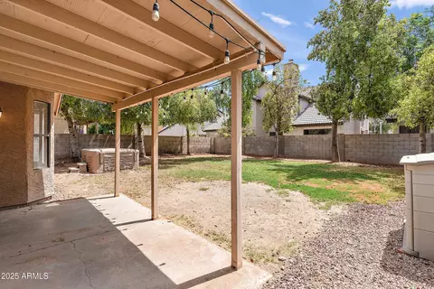 Exterior - 401 S Ocean Dr, Gilbert, AZ 85233 photo 5 of 6