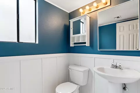 Bath - 401 S Ocean Dr, Gilbert, AZ 85233 photo 3 of 3