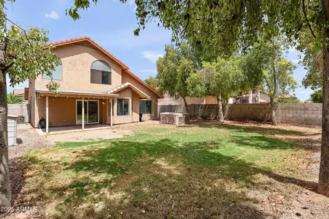 Exterior - 401 S Ocean Dr, Gilbert, AZ 85233 photo 2 of 6