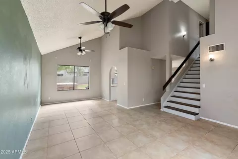 Living - 401 S Ocean Dr, Gilbert, AZ 85233 photo 2 of 6