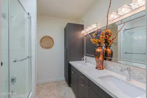 Bath - 3816 E Minton Pl, Mesa, AZ 85215 photo 2 of 6