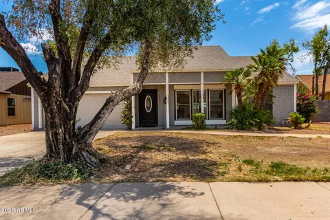 6633 W Kings Ave, Glendale, AZ 85306