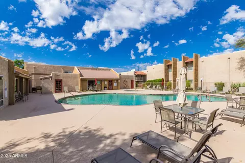 Exterior - 5525 E Thomas Rd #H1, Phoenix, AZ 85018 photo 10 of 10