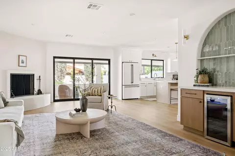 505 E Rose Ln, Phoenix, AZ 85012 photo 9