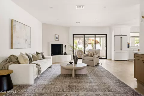 505 E Rose Ln, Phoenix, AZ 85012 photo 8