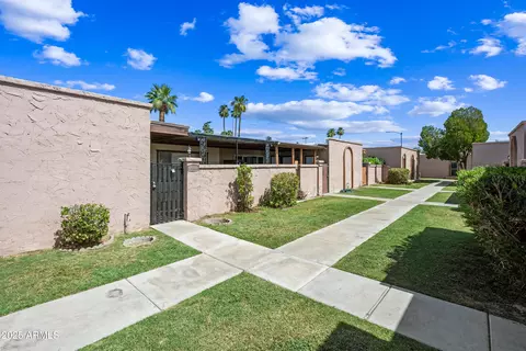 7910 N 59th Ln, Glendale, AZ 85301