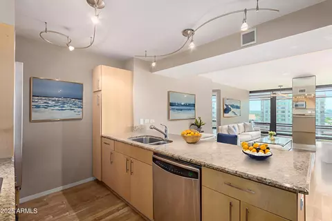 Kitchen - 4808 N 24th St #1127, Phoenix, AZ 85016 photo 3 of 3