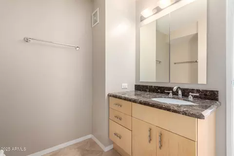 Bath - 4808 N 24th St #1127, Phoenix, AZ 85016 photo 3 of 3