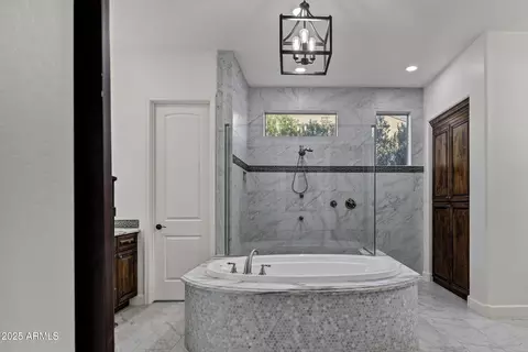 Bath - 3076 E La Costa Dr, Gilbert, AZ 85298 photo 2 of 9