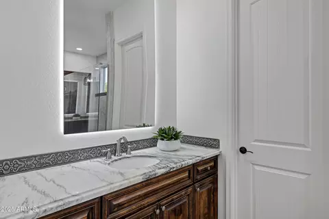 Bath - 3076 E La Costa Dr, Gilbert, AZ 85298 photo 4 of 9