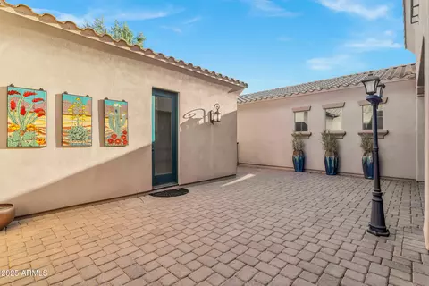 Exterior - 3076 E La Costa Dr, Gilbert, AZ 85298 photo 4 of 12