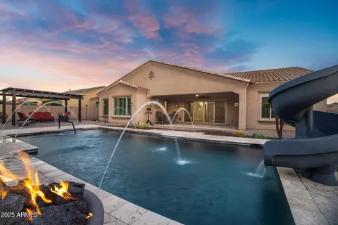 Exterior - 3076 E La Costa Dr, Gilbert, AZ 85298 photo 9 of 12