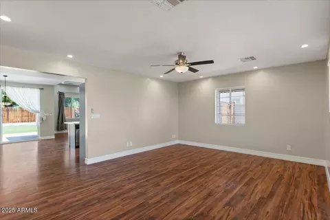 838 E Belmont Ave, Phoenix, AZ 85020 photo 8