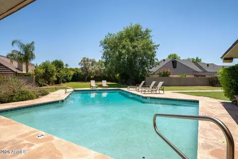 Exterior - 2101 E Pasadena Ave, Phoenix, AZ 85016 photo 2 of 6