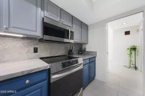 Kitchen - 2101 E Pasadena Ave, Phoenix, AZ 85016 photo 2 of 2