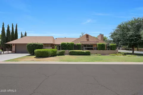 Exterior - 2101 E Pasadena Ave, Phoenix, AZ 85016 photo 3 of 6