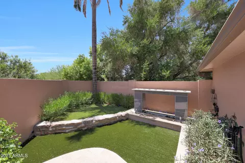 Exterior - 2101 E Pasadena Ave, Phoenix, AZ 85016 photo 5 of 6