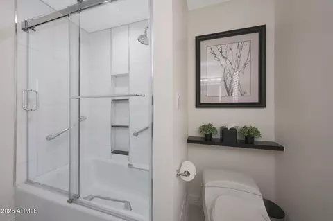 Bath - 2101 E Pasadena Ave, Phoenix, AZ 85016 photo 5 of 5