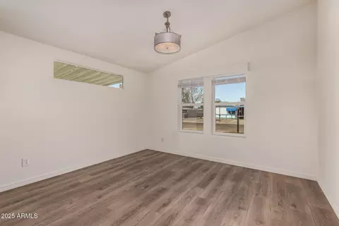 18221 N 2nd Pl, Phoenix, AZ 85022 photo 8