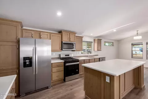 18221 N 2nd Pl, Phoenix, AZ 85022 photo 11