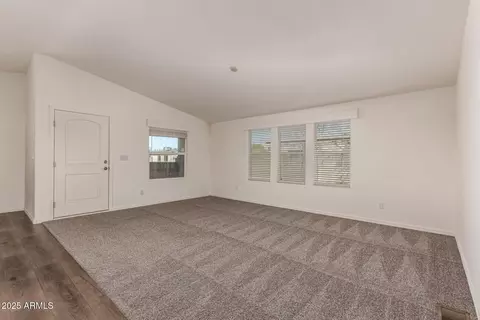 18221 N 2nd Pl, Phoenix, AZ 85022 photo 6