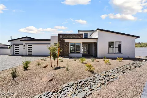 3329 W Desert Dawn Dr, Phoenix, AZ 85083