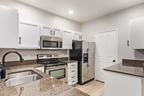 16013 S Desert Foothills Pkwy #1072, Phoenix, AZ 85048