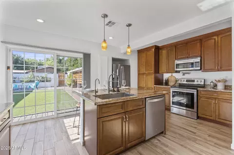100 Encanto Dr, Tempe, AZ 85281 photo 18