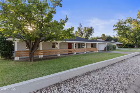 100 Encanto Dr, Tempe, AZ 85281 photo 2