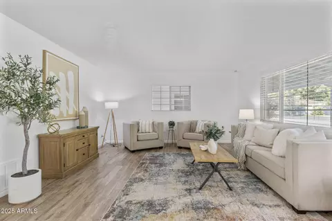 100 Encanto Dr, Tempe, AZ 85281 photo 3