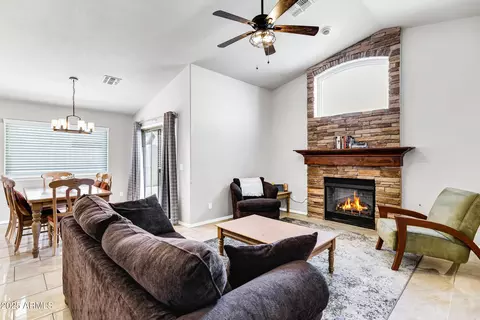 5913 N 78th Ave, Glendale, AZ 85303