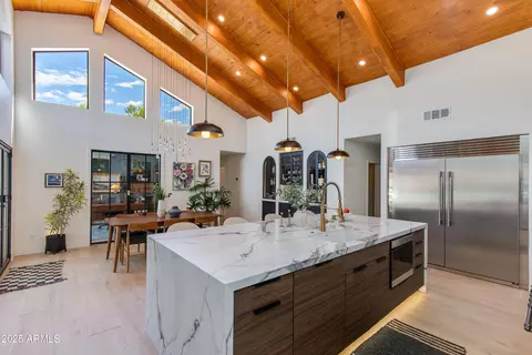 Kitchen - 6191 N 29th Pl, Phoenix, AZ 85016 photo 2 of 3