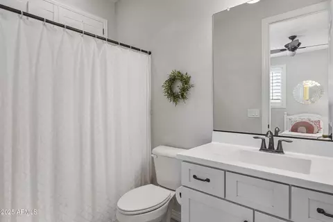 Bath - 4292 E Morrison Ranch Pkwy, Gilbert, AZ 85296 photo 7 of 7