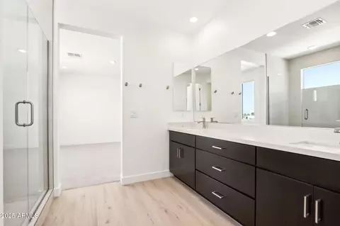 Bath - 10266 E Ursula Ave, Mesa, AZ 85212 photo 2 of 4