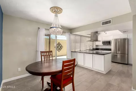 Dining - 4628 N 19th Ave, Phoenix, AZ 85015 photo 2 of 2