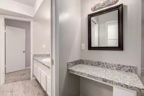 Bath - 4628 N 19th Ave, Phoenix, AZ 85015 photo 2 of 5