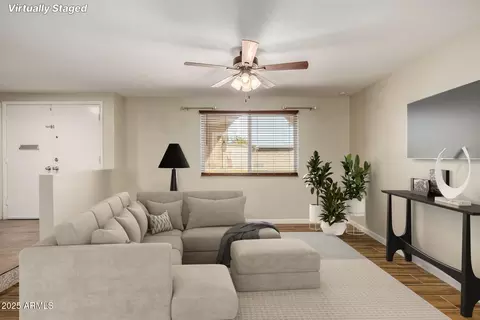Living - 4628 N 19th Ave, Phoenix, AZ 85015 photo 1 of 7