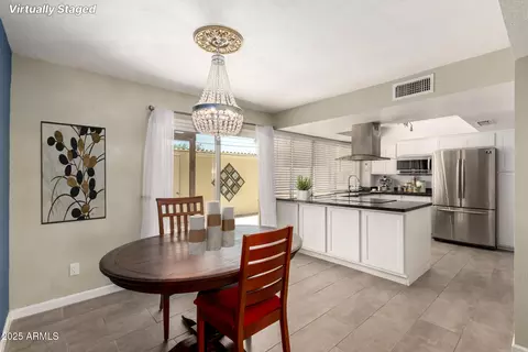 Dining - 4628 N 19th Ave, Phoenix, AZ 85015 photo 1 of 2