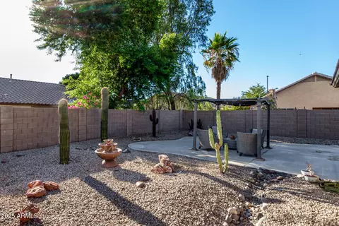 Exterior - 7172 S Sinova Ct, Gilbert, AZ 85298 photo 7 of 9