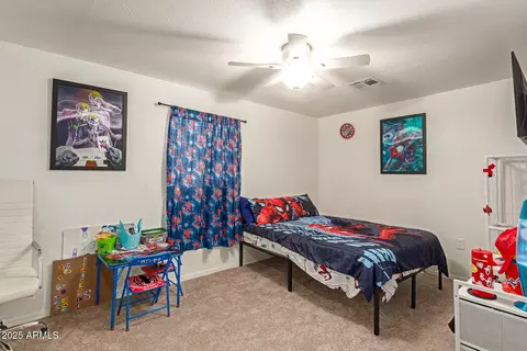 Bedroom - 1221 E Alta Vista Rd, Phoenix, AZ 85042 photo 4 of 5