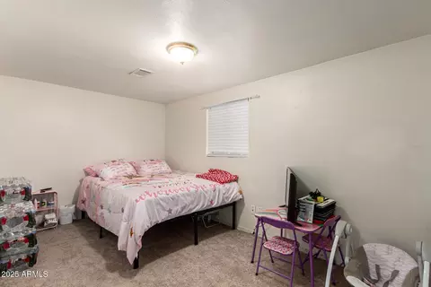 Bedroom - 1221 E Alta Vista Rd, Phoenix, AZ 85042 photo 3 of 5