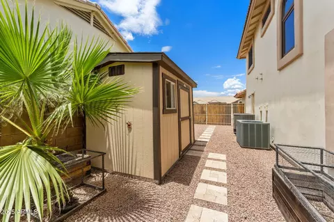 Exterior - 3625 E Rosemonte Dr, Phoenix, AZ 85050 photo 3 of 5